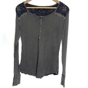Lucky Brand Thermal Henley 💫 Gray Crochet